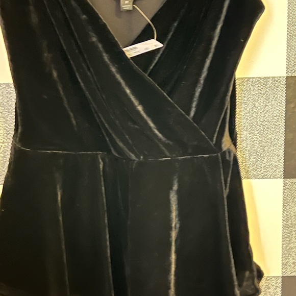 NWT J Crew velvet top size small - Picture 2 of 4